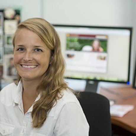 Sara headshot 3 10.1.14 small