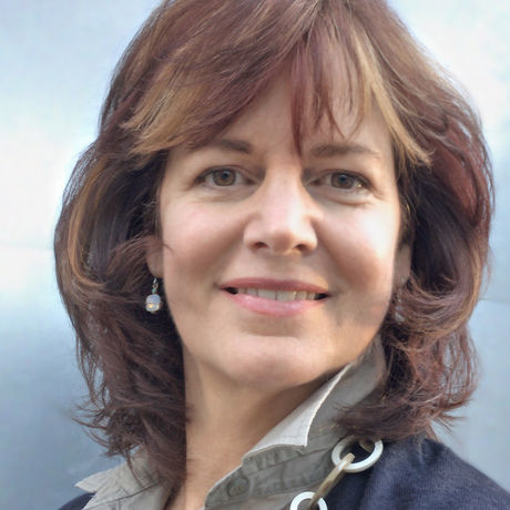 Lesliescott headshot sm