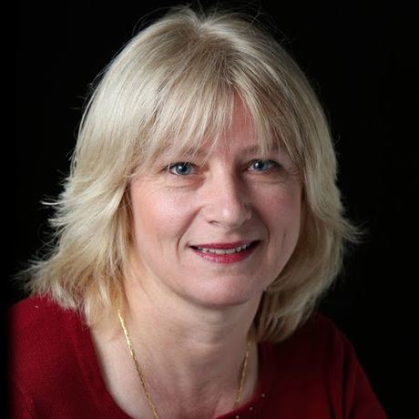 Iwona buziak mohamed profile photo barnyardstudio