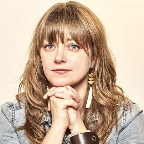 Betsy snyder headshot3421 copy