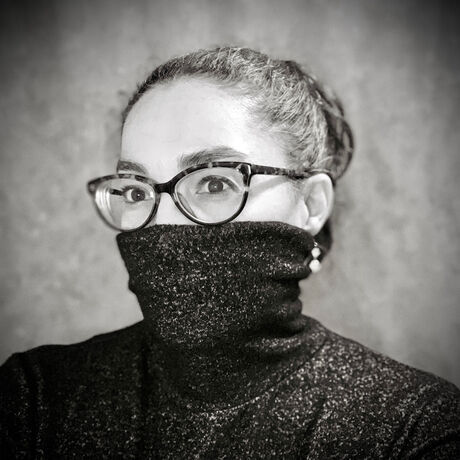 Jennier portrait bw2020 sm