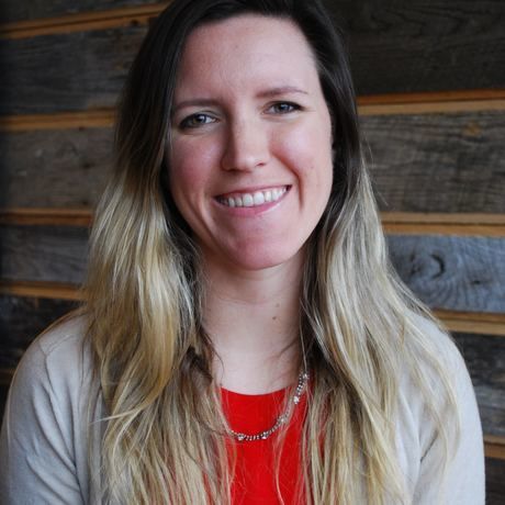 Lauramason headshot small