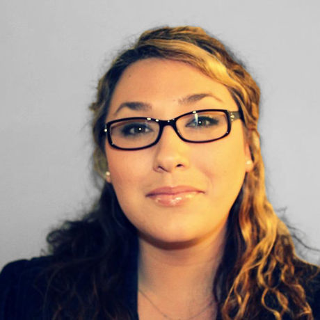 Kristy headshot