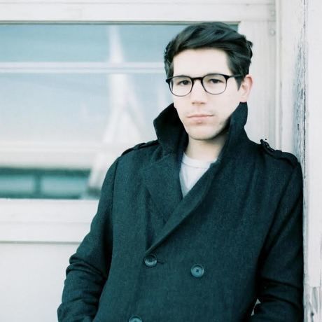 Clifdickensheadshot winter