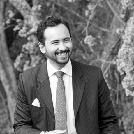 Img 9345 1 1 crop bw web flipped