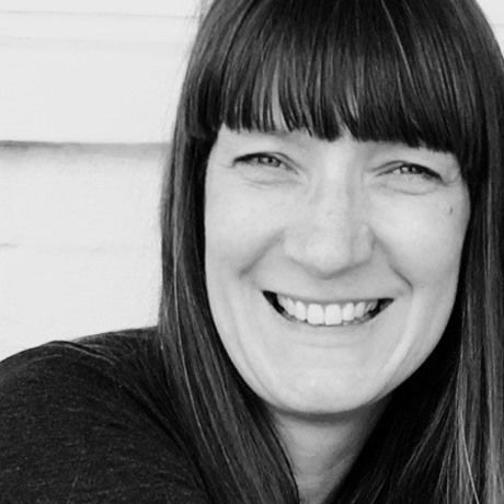 Karencurrier bw squashed