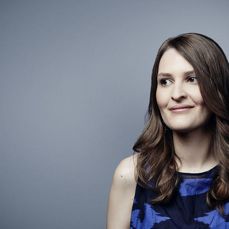 24043 004 5243 r v1 ps1600x900  1   1 