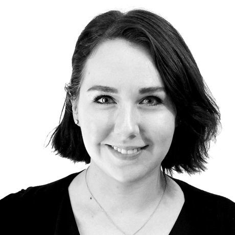 Cm headshots resized 0019 laura simis