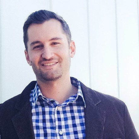 Chris headshot square2