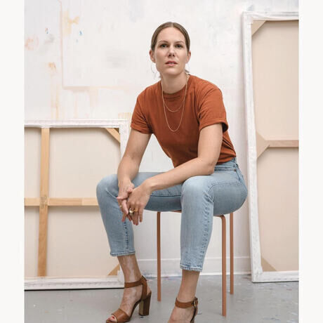 Zoe%cc%88 seated ochre shirt