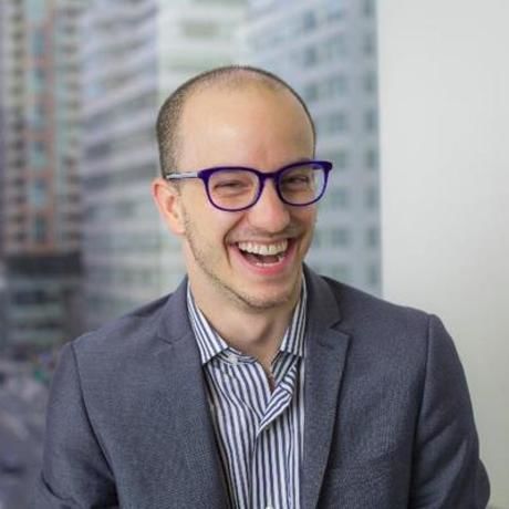 Evan nowell headshot