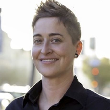 Kelly hagen   profile pic   200px