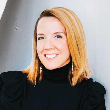 Anicka headshot cropped