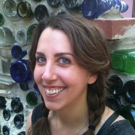 Lizzy newton bio photo