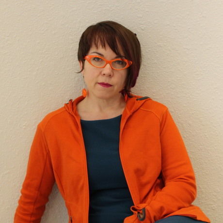 Jeanne headshot orange square copy