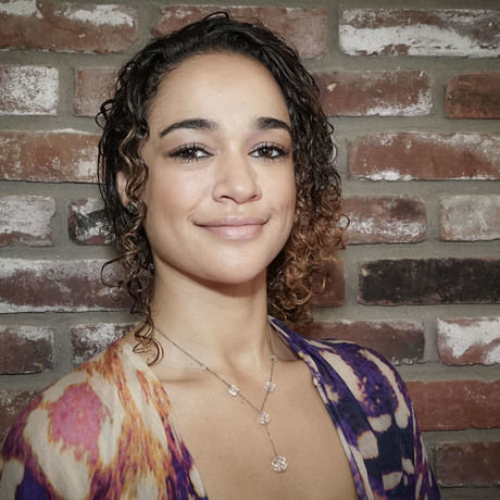 Headshot 6