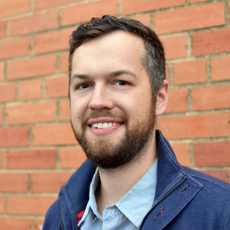 Andrew headshot small