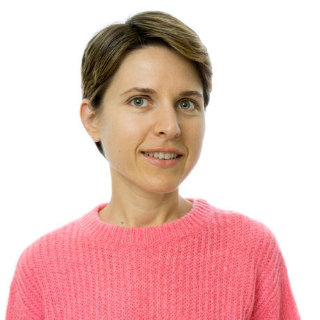 Eliseheadshot twitter brighter smaller