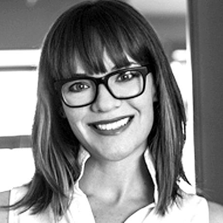 Suzanne bw