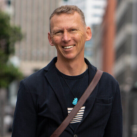 Head n shoulders cam