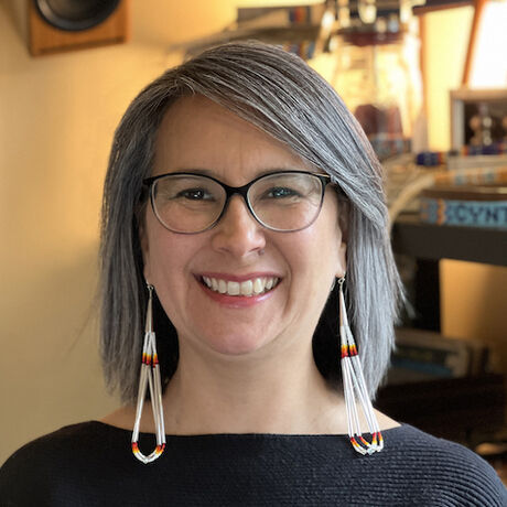 Cynthiaheadshotsmall