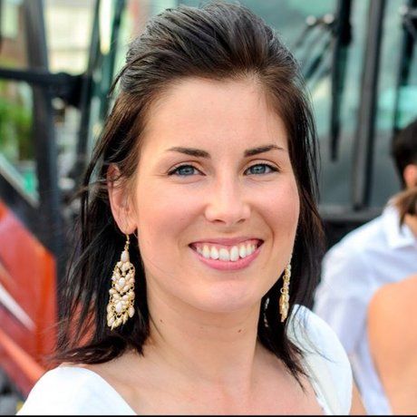 37d46d4ae98d46419d6a8639f7e7a923