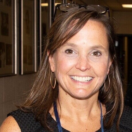 Headshot trevor noah