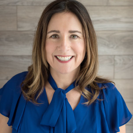 C head blue shirt small