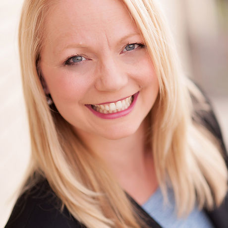 Kim1 headshot for web