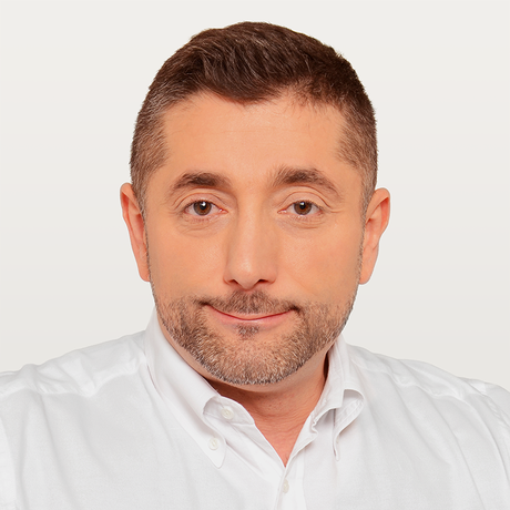 Serge manoukian portrait 2025