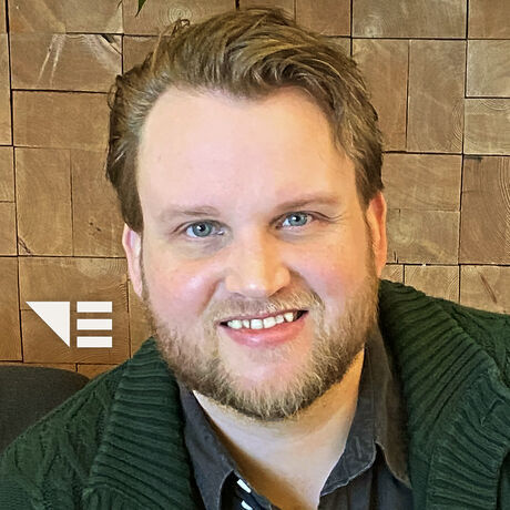 2022.12 andy sump headshot 3502 edit 2 for circle frame