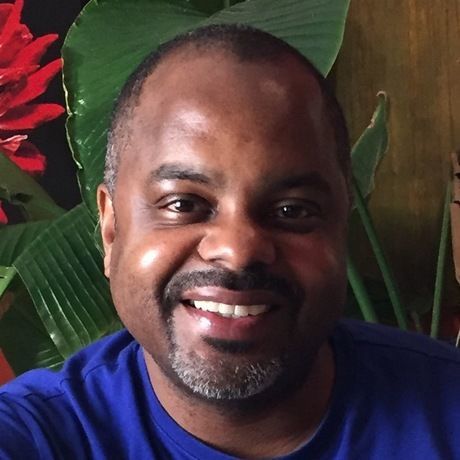 Dmytrek brown headshot