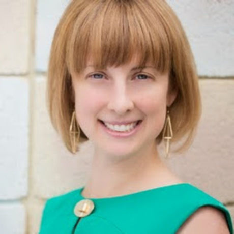 Anneschoew headshot2