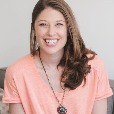 Elissa coral headshot cropped