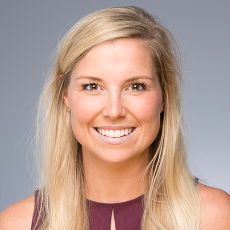 Kellie headshot 2