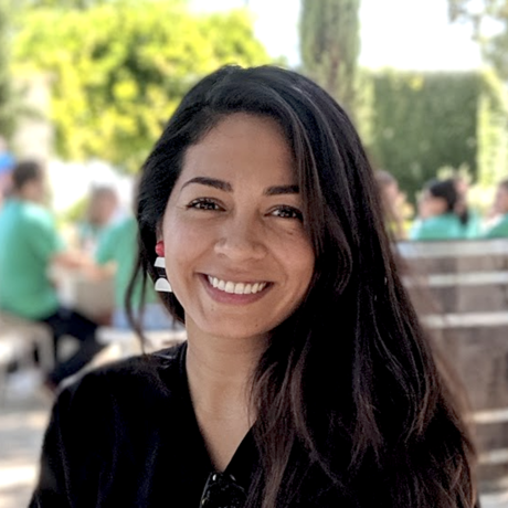 Priscila aguirre profile image