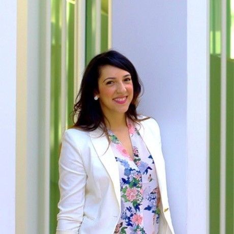 Mari ribeiro   head shot