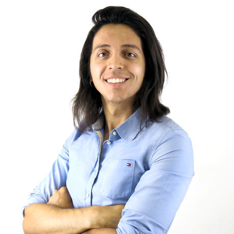 Andre dezembro tratada cortada