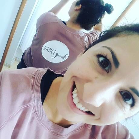 Instagram dusty pink crop sweatshirt