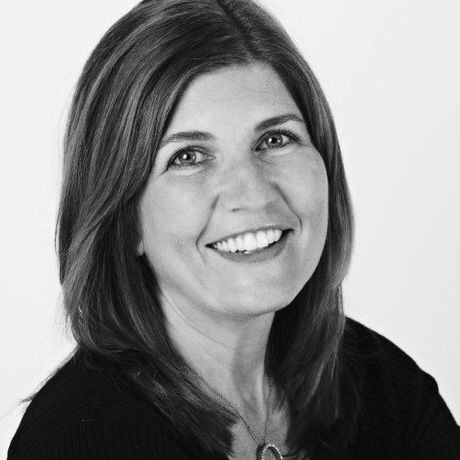 Julie re b w