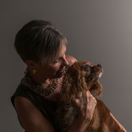 2016 clancie looking up portrait in color