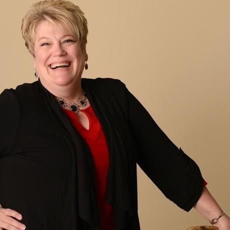 Debbie swanson women in business award