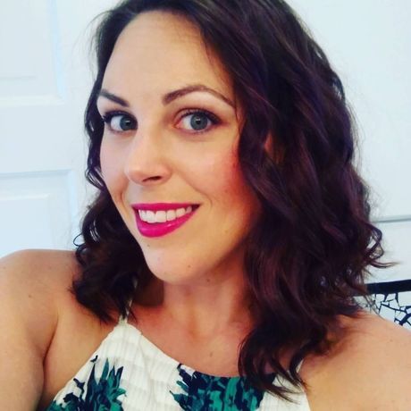 Headshot  jenn daugherty