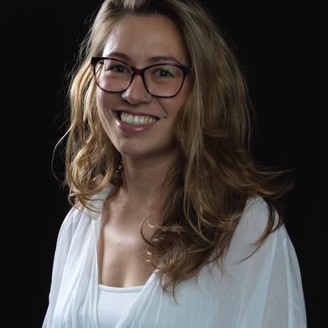 16 12 19 meiko headshot 0046  1 