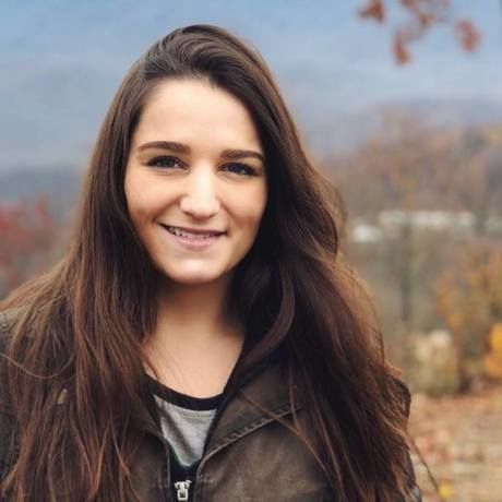 Jennagoldenne headshot