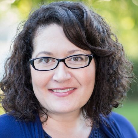 Renee vesci headshot crop june 2017