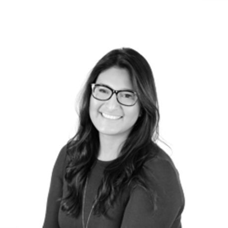 Romina headshot 4096