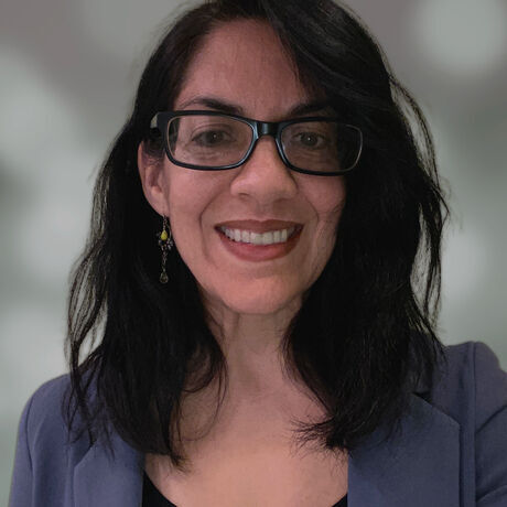 Zarinashah headshot 2023