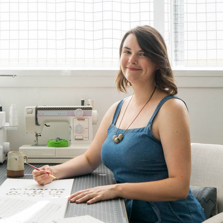 Erin dollar headshot