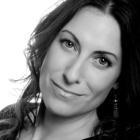 Lisafishheadshotsp 45 bw 2